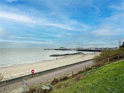 CLACTON SEA FRONT